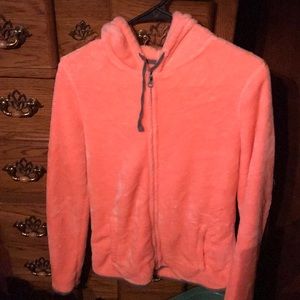 Women’s peach/pink sweatshirt